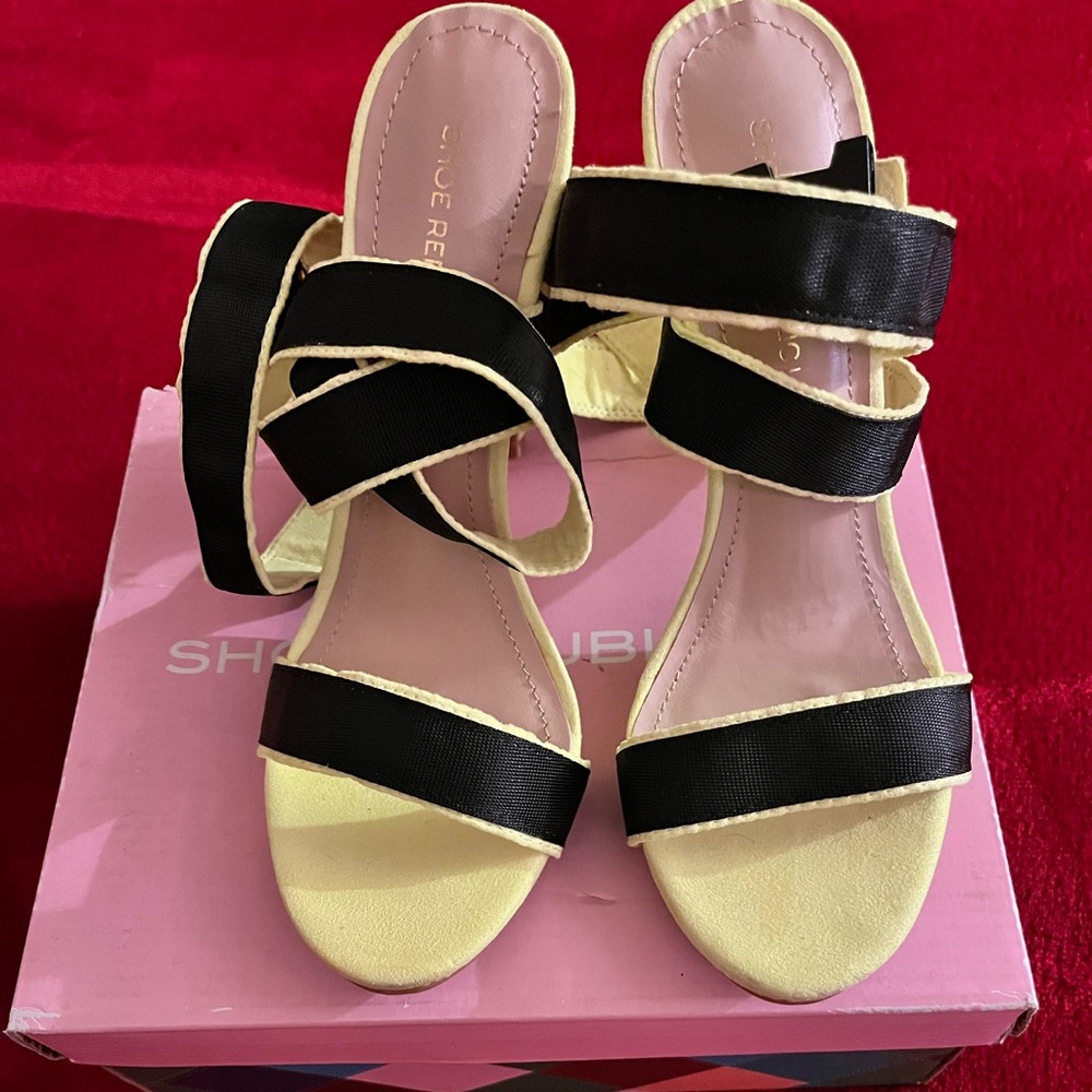 🪲Strappy Open Toe Heels✨